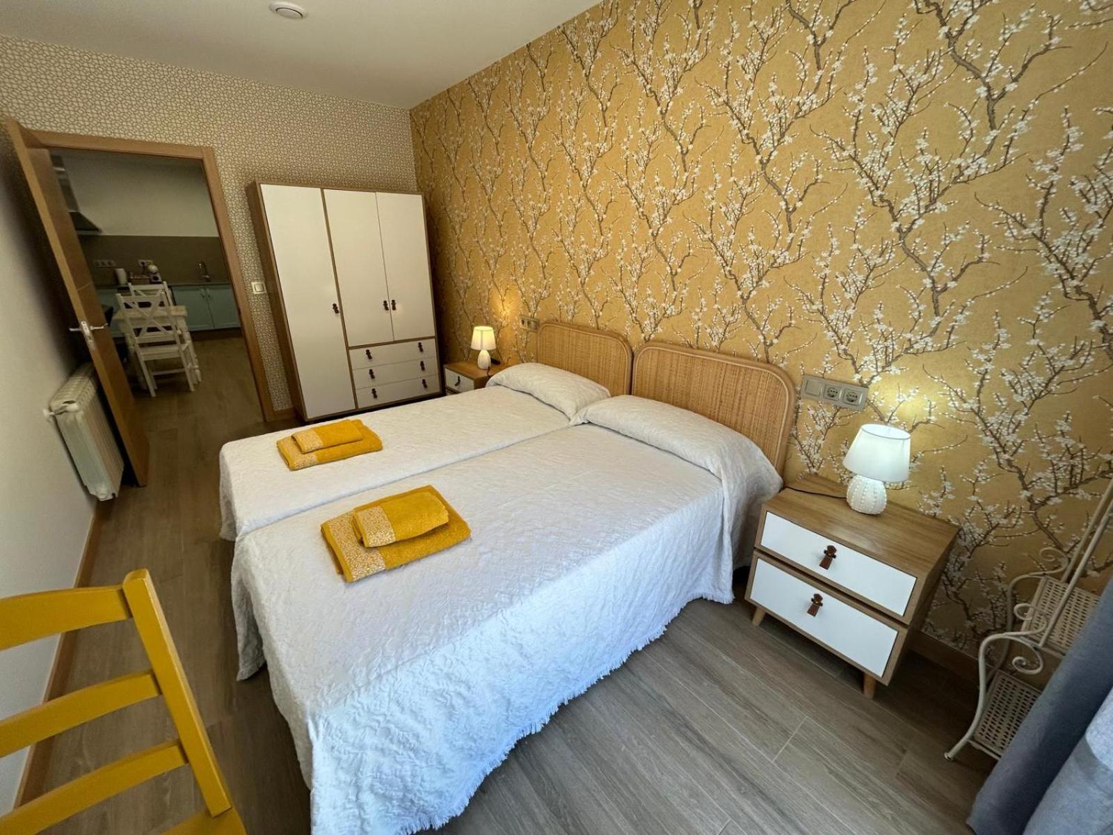Apartamentos Torres Del Milladoiro Amés Kültér fotó